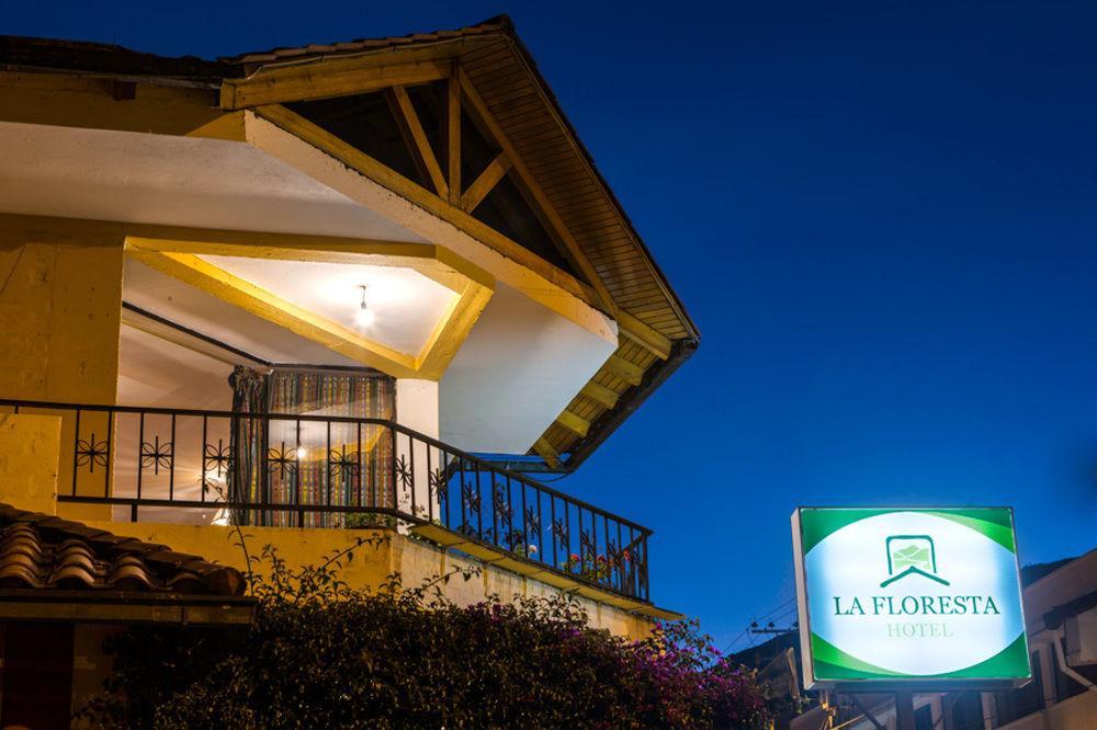 La Floresta Hotel Baños Eksteriør bilde